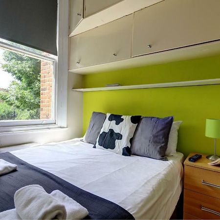 Exeter Apartments Лондон Екстериор снимка